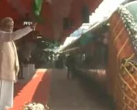 देश की पहली वंदे भारत स्लीपर ट्रेन को पीएम मोदी ने दिखाई हरी झंडी