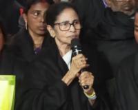 सीईसी से मिलने के बाद ममता ने चुनाव आयोग पर बोला हमला