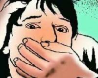 कसबा में 21 साल की लड़की को ज़बरदस्ती कार में बिठाकर छेड़छाड़