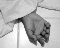 चारू मार्केट इलाके से नाबालिग की लटकती हुई लाश मिली