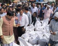 कतरगांव में उपार्जन केंद्र पर अचानक पहुंचे मुख्यमंत्री डॉ. यादव