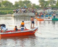  वृंदावन में बड़ा हादसा - 30 पर्यटकों से भरा एक नाव पलटा, 10 लोगों की डूबने से मौत
