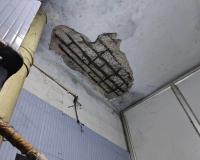 एनआरएस के सीसीयू की छत गिरने से मची अफरा-तफरी