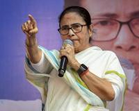 पार्टी-विरोधी गतिविधियों के आरोप में ममता ने फिरहाद समेत 8 नेताओं को पार्टी से निकाला