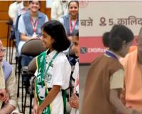 पीएम मोदी व योगी आदित्यनाथ ने बच्चों संग मनाया रक्षा बंधन का त्योहार