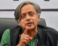 भारत-नेपाल के साथ लेन-देन वाला रवैया रखता है बीजिंग : शशि थरूर 