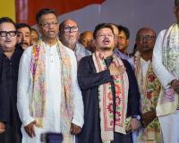 'जोड़ा फूल’ चुनाव चिह्न को लेकर चल रही खींचतान के बीच