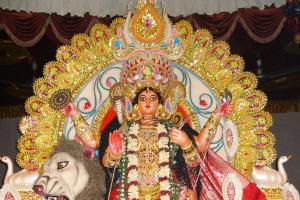 देवी जगद्धात्री सम्पूर्ण सृष्टि का पालन करने वाली देवी के रूप में भी पूजा जाता है।