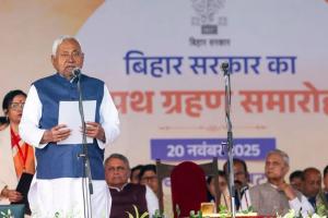 नीतीश ने 10वीं बार ली मुख्यमंत्री पद की शपथ