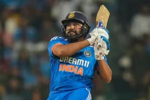 रोहित एकदिवसीय में सबसे अधिक 329 छक्के लगाने वाले खिलाड़ी बन गये