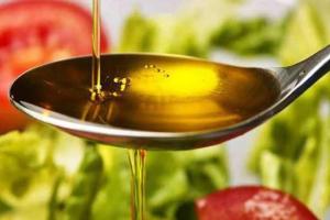 कीमतों में उछाल लाकर खाद्य तेल कंपनियां दे रहीं 'धोखा'  