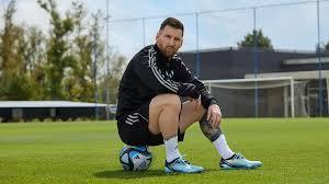 लियोनेल मेसी पर 70 लाख डॉलर का मुकदमा दायर