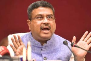 मालदा की घटना पर धर्मेंद्र प्रधान ने ममता बनर्जी पर साधा जमकर निशाना 