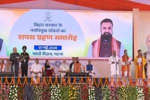 प्रधानमंत्री मोदी की मौजूदगी में 30 मंत्रियों ने ली शपथ 