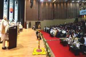 वंचितों और गरीबों की खुशहाली के कार्य शिक्षित व्यक्ति का परम कर्तव्य : राज्यपाल श्री पटेल