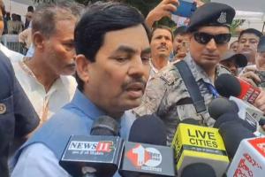 BJP प्रवक्ता शाहनवाज हुसैन ने कहा, पश्चिम बंगाल में ममता बनर्जी हो जाएंगी पूरी तरह अकेली
