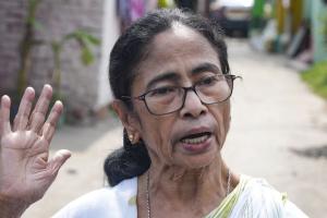 गृह मंत्रालय को लेकर भड़काऊ बयान के मामले में ममता बनर्जी के खिलाफ एफआईआर दर्ज