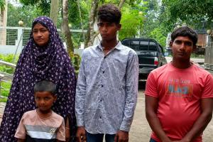 बंगाल के चार लोगों का 13 महीने लंबी मुश्किलों का हुआ अंत 