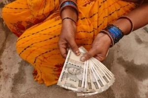 यूपी में महिलाओं के लिए ₹50 हजार की आर्थिक सहायता  देने की चर्चा