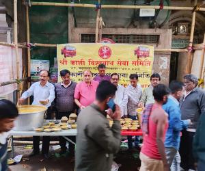 श्री काशी विश्वनाथ सेवा समिति द्वारा बड़तल्ला स्ट्रीट क्षेत्र में 