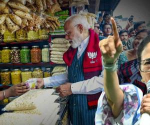 ममता ने पीएम मोदी के झालमुड़ी खाने वाले वीडियो पर कसा तंज